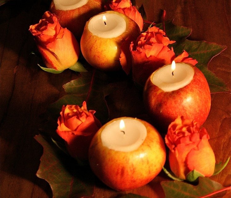 Deko aus Naturmaterialien trockene-Blumen-Apfel-Kerzenhalter