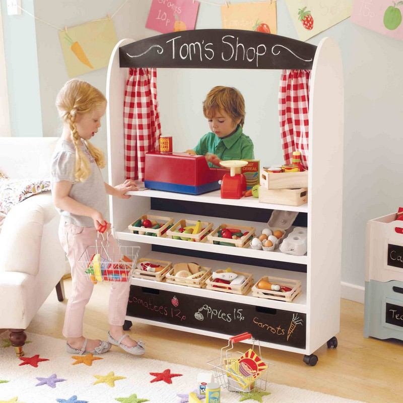 Kinderkueche-Holz-Spielraum-Kinderzimmer-Regale-Obst-Gemuese