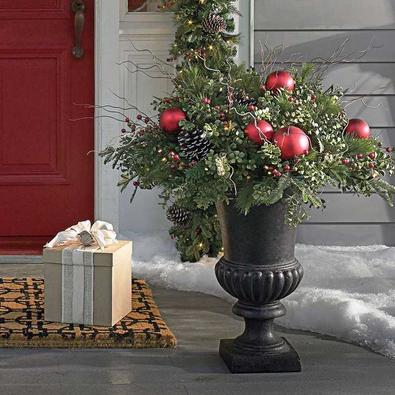 amerikanische-Weihnachtsdeko-aussen-Hauseingang-dekorieren