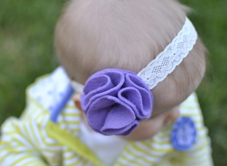 Baby Haarband selber machen anleitung-filz-blume-lila