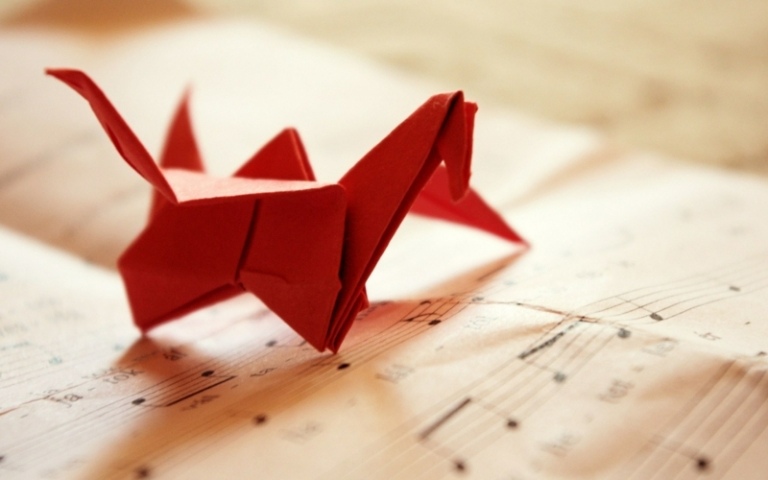 basteln mit kindern origami rot papier notenpapier tier