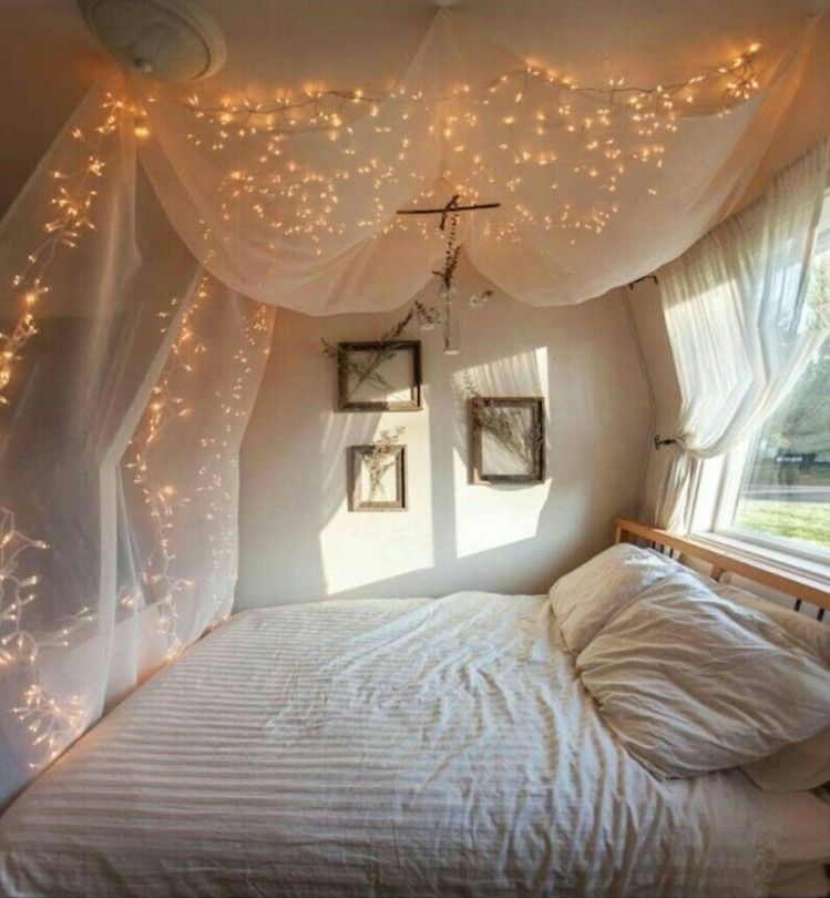 bohemian-style-schlafzimmer-weiss-lichternetz-deko-bett-fenster-himmelbett-selber-machen