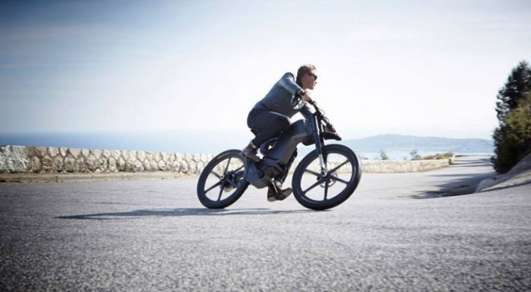 Elektrisches Fahrrad motorrad-extrem-asphalt-fahren-extrem-attraktiv-design