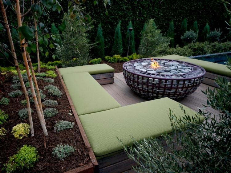 Sitzplatz mit Feuerstelle im Garten - 50 Tipps und Ideen