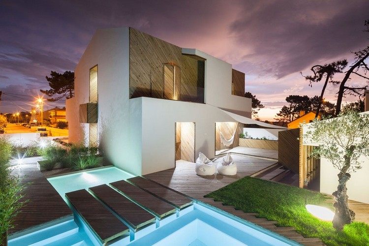 moderne-holzfassade-haus-Silver-Wood-House-Ernesto-Pereira