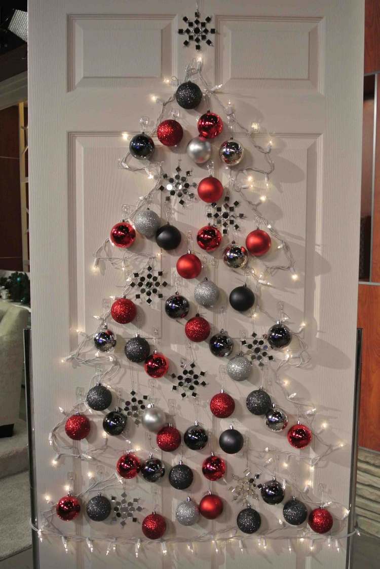 moderne-weihnachtsdeko-basteln-christbaum-christbaumkugeln-lichterkette-tuer-dekorieren-kreativ