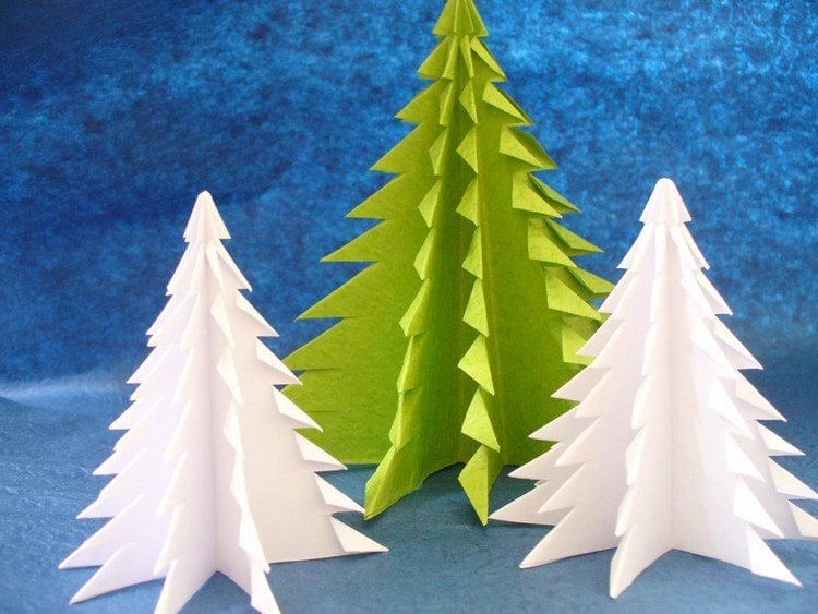origami-weihnachten-falten-weihnachtsbaum-schere