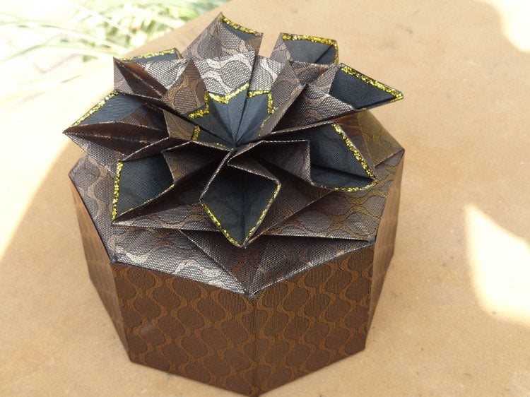 origami-weihnachten-geschenkbox-stern-deckel