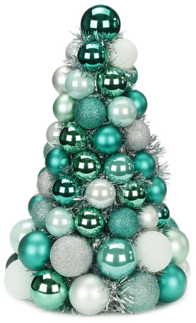 tischdeko-weihnachten-silber-gruen-glaskugeln-christbaumkugeln-glaenzend-turm-glitzer