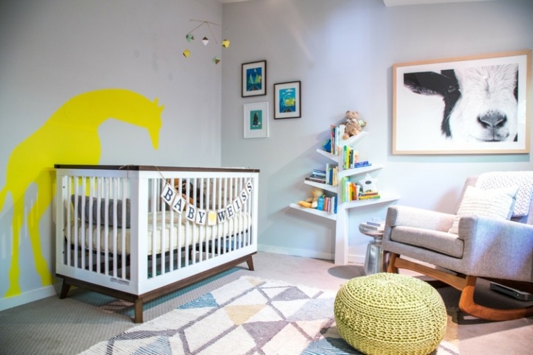 Babyzimmer in Weiß Wandaufkleber-Giraffe