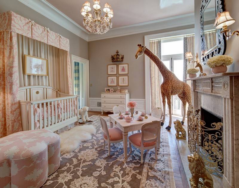 Babyzimmer-einrichten-Ideen-Gitterbett-Betthimmel-Giraffe