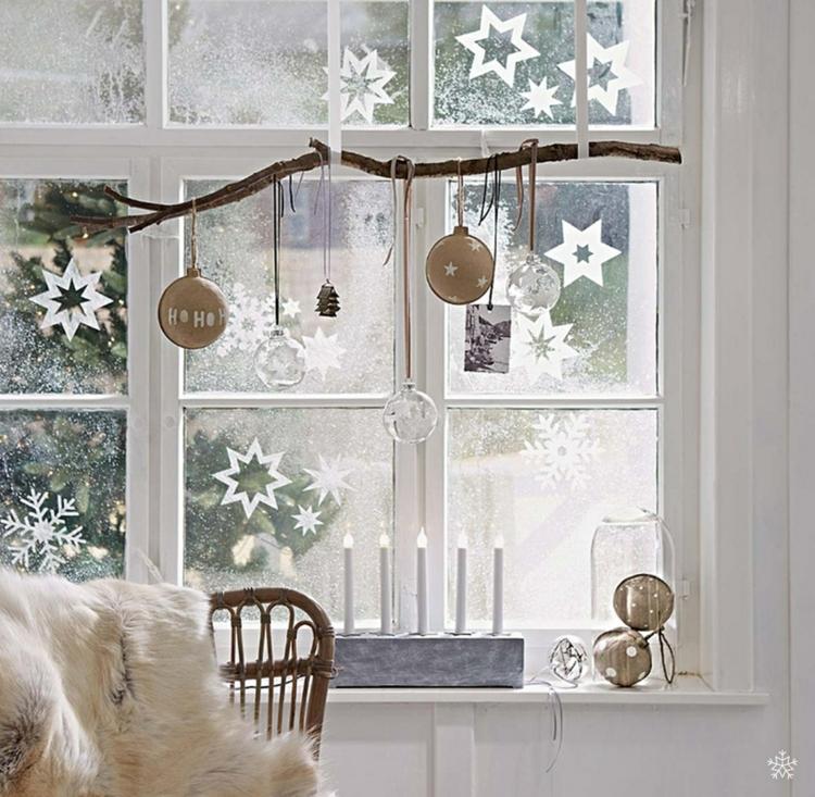 Fensterbilder-Weihnachten-Dekoidee-selber-machen-basteln