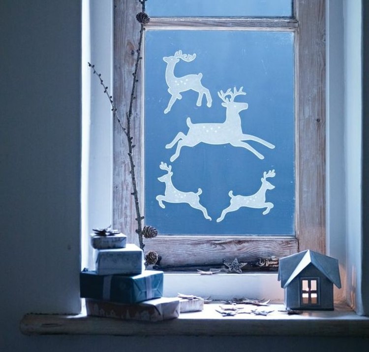 Fensterbilder zu Weihnachten Hirsch-Dekoidee-selber-machen