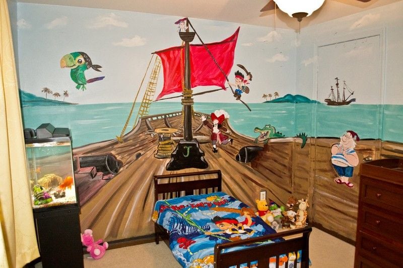 Kinderzimmer-Junge-Piraten-Wandgestaltung-originell-bemalen