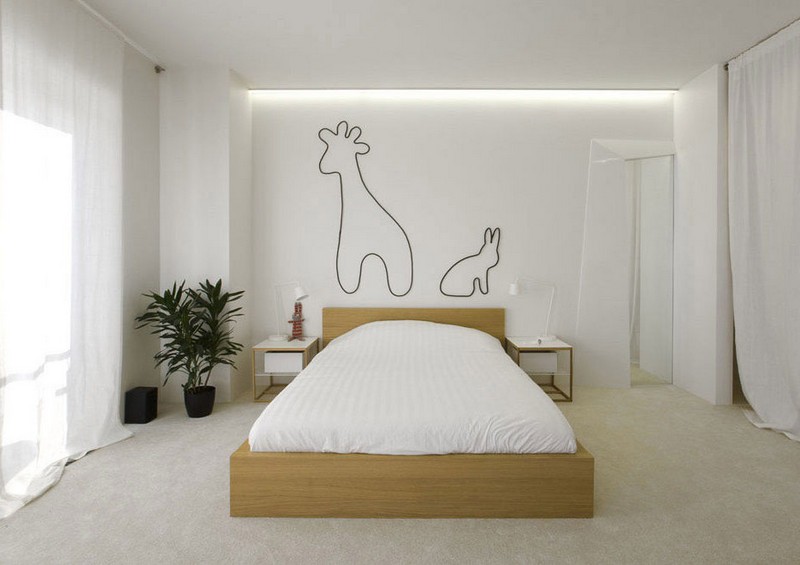 Schlafzimmer-Ideen-Weiss-modern-gestalten-originelle-Wanddeko