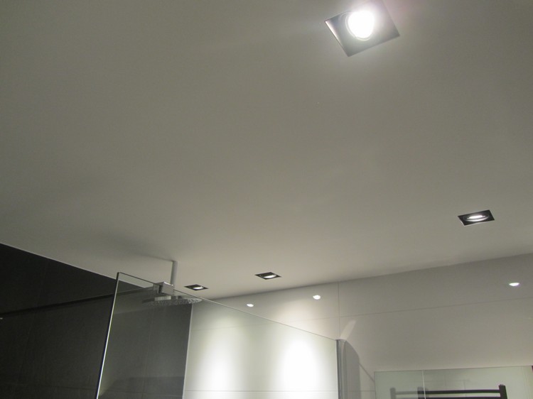 badezimmer-deckenleuchte-led-einbaustrahler-weisses-licht-drehbar