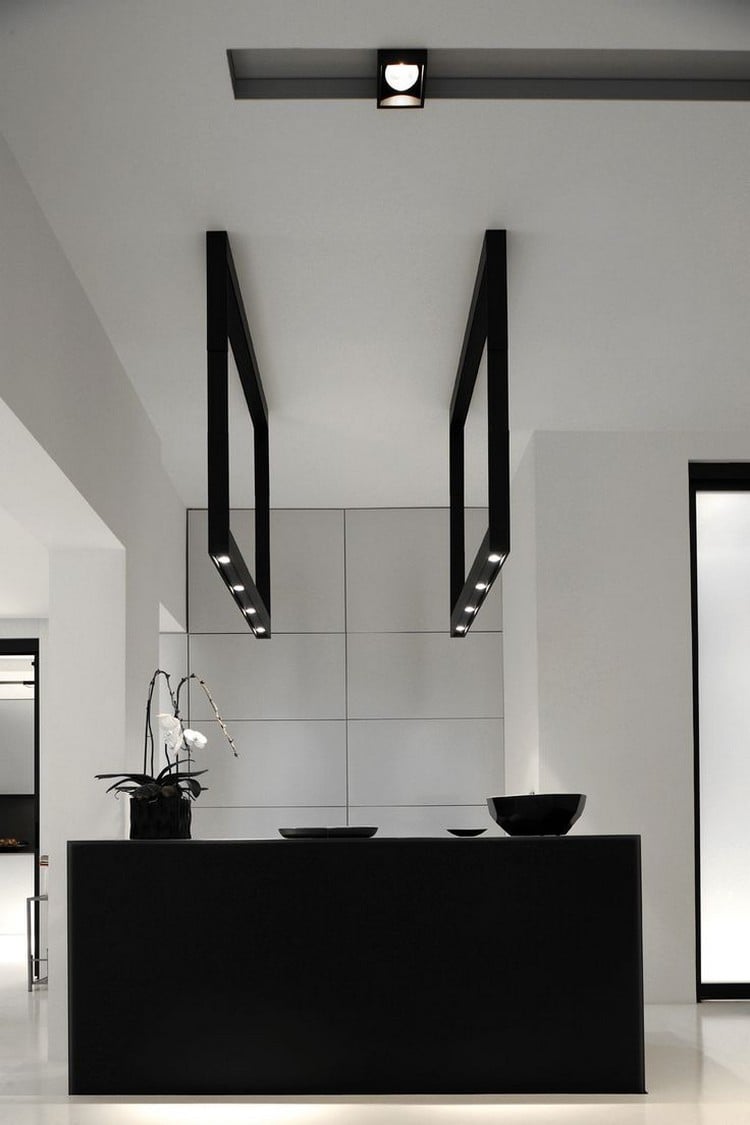 badezimmer-deckenleuchte-led-modern-schwarz-waschtisch-beleuchtung