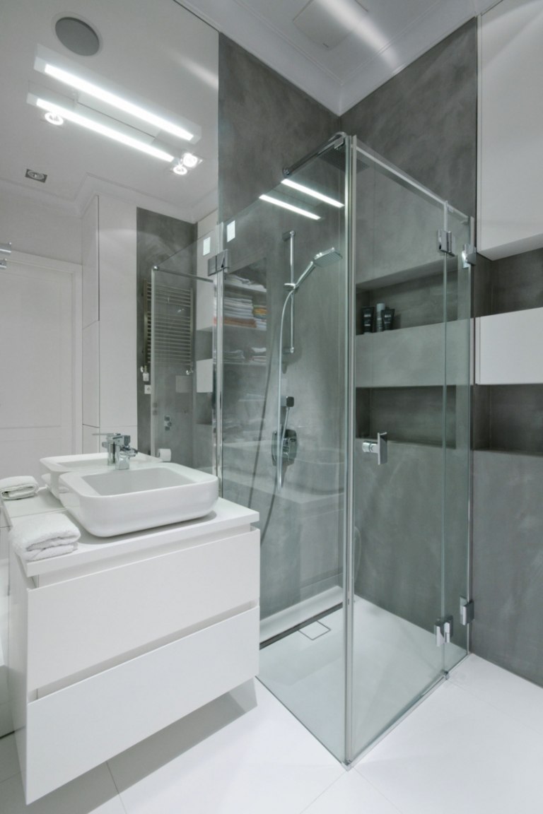 badezimmer kleines farben grau nuancen weiss waschschrank spiegel