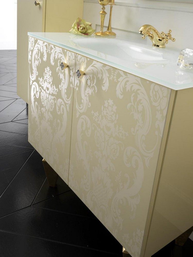 badezimmer-mobel-barock-stil-glamour-waschtischschrank-fronten-ornamente-glas-arbeitsplatte-weiss