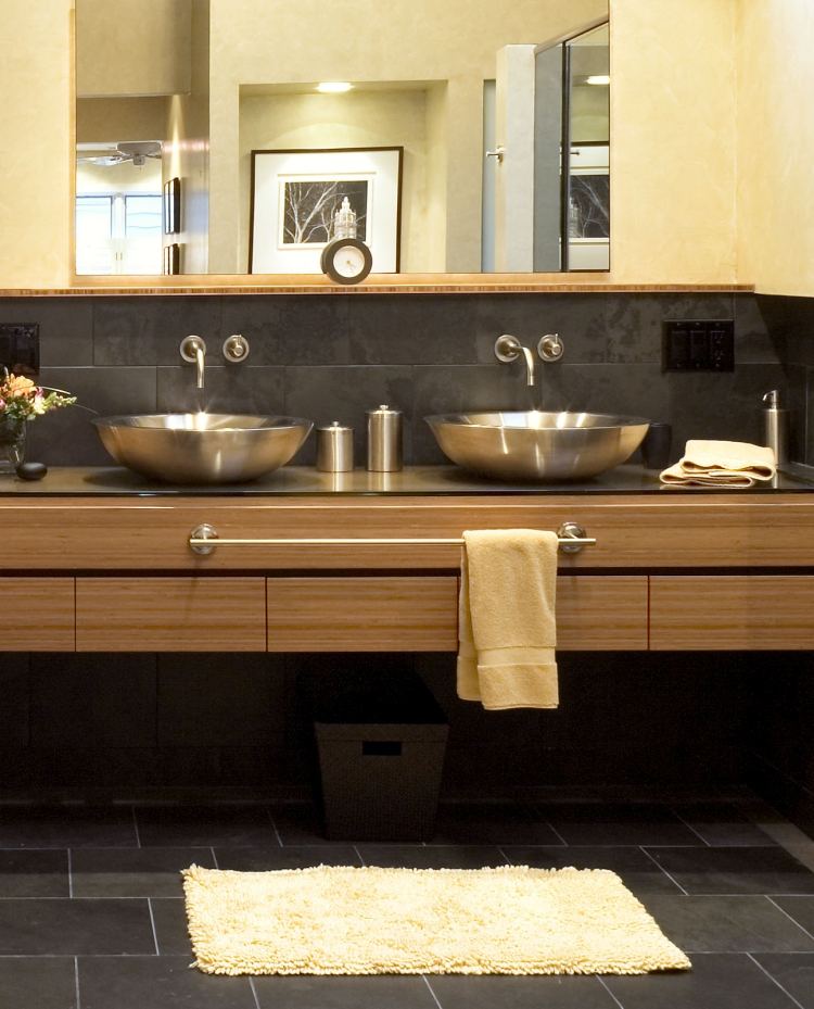 badezimmermobel-bambus-modern-waschuntertisch-spiegelwand-aufsatzwaschbecken-edelstahl-doppelt