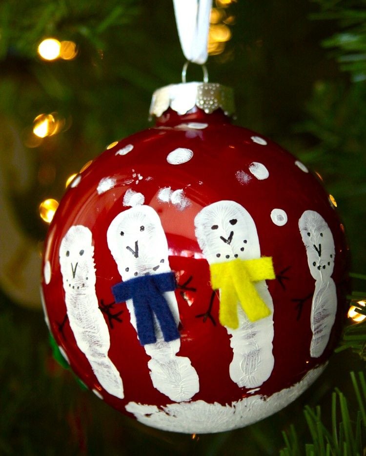 basteln-weihnachten-geschenke-weihnachtsbaumkugel-schneemaenner-filz-schals