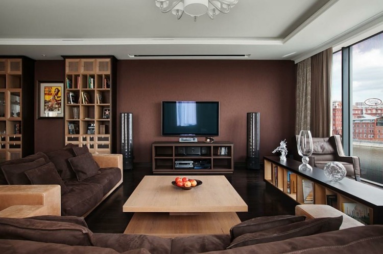 braune wandgestaltung wohnzimmer rotbraun polster couch modern gemuetlich