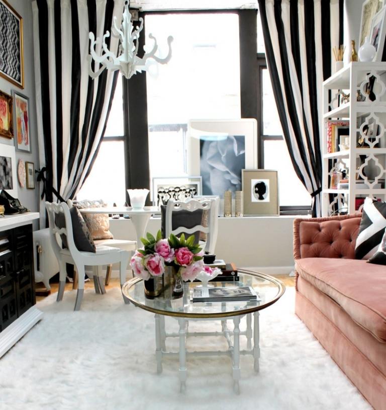 dekorieren wohnzimmer glastisch regal vintage design lachs sofa