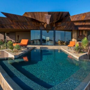 einrichtung bunten moebeln pool design originell modern terrasse outdoor
