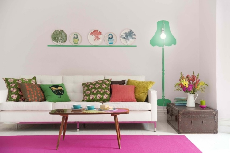 einrichtungsideen-wohnzimmer-gemuetlich-modern-kreativ-farbige-akzente-pink-gruen-leuchte