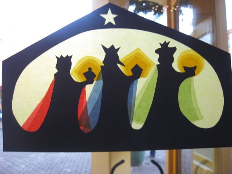fensterbilder zu weihnachten bunt pergament heilige drei koenige jesus