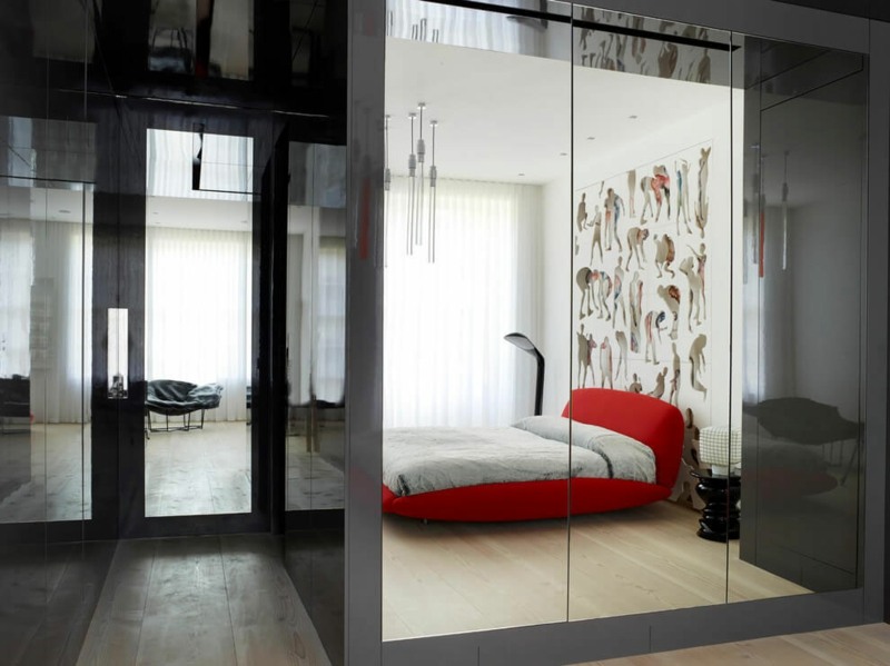ideen wanddeko schlafzimmer modern bett rot perforiert wand koerper