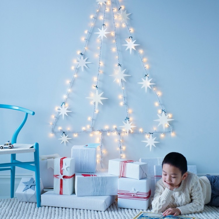 ideen weihnachtsdekoration lichterkette wandgestaltung sterne tannenbaum motiv