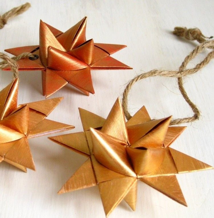 origami-weihnachten-froebelstern-dekorpapier-gold-anhaenger