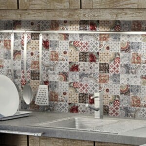 patchwork fliesen als küchenrückwand rot nuancen mosaik artistic tile