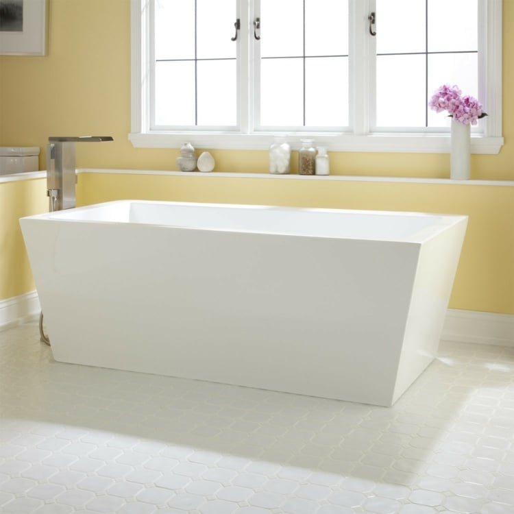 streichen badezimmer idee gelb pastell wand fussboden fliesen modern badewanne design