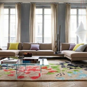 teppiche wohnzimmer beige grundfarbe bunt muster geometrisch modern eckcouch