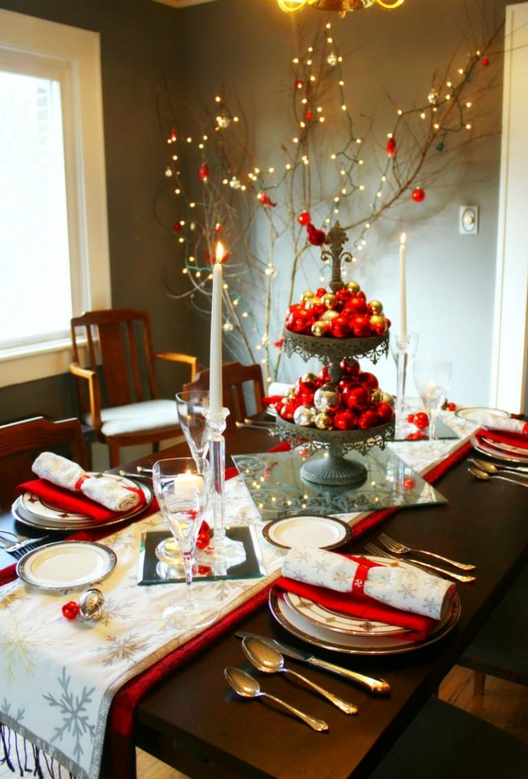 tischdeko weihnachten serviette tischlaeufer set grau schneeflocken dessertstaender akzent