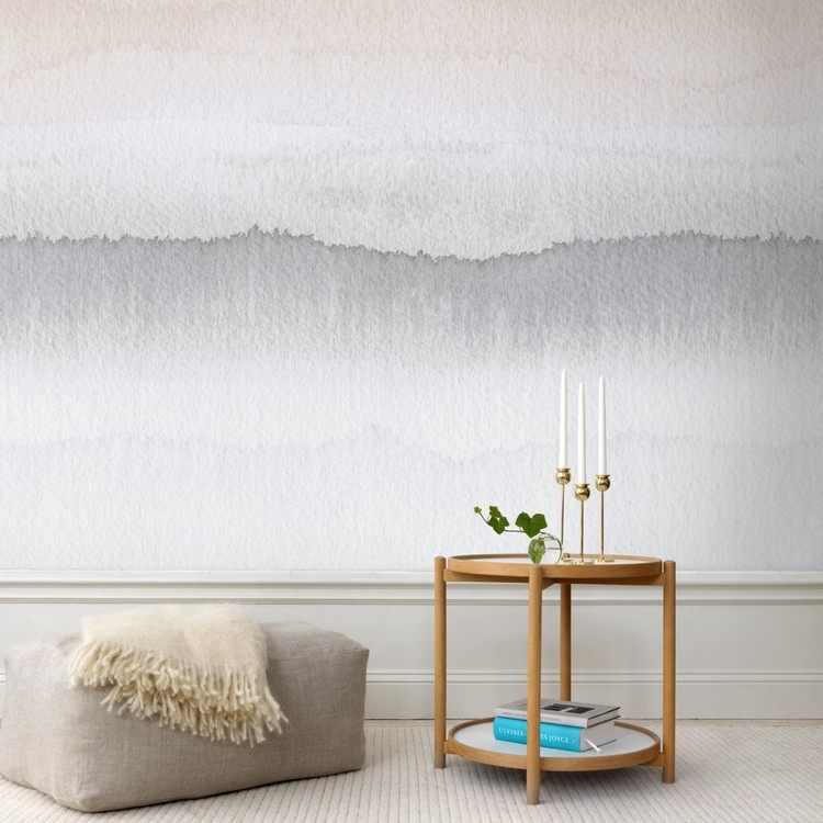 Wandgestaltung im Wohnzimmer tapete-farbverlauf-zweifarbig-grau-Gryning-Sandberg