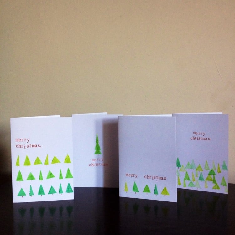 weihnachtskarten-selber-basteln-anleitung-stempel-dreiecke-tannenbaeume-karten-kreativ