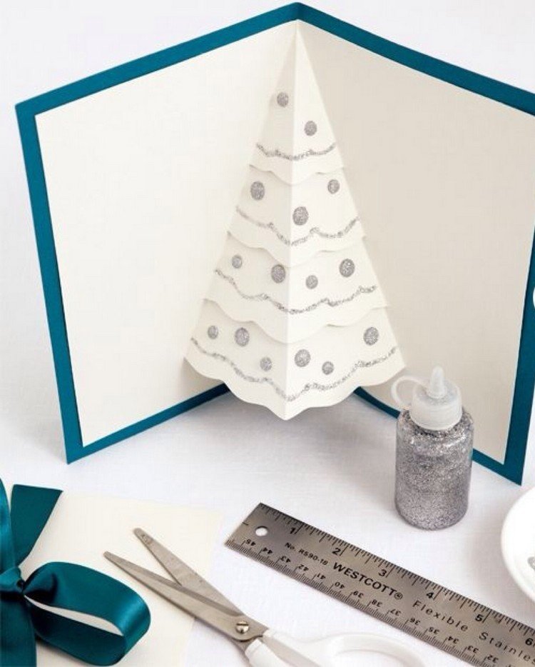 weihnachtskarten-selbst-gestalten-pop-up-weihnachtsbaum-weiss-silberner-glitzergel