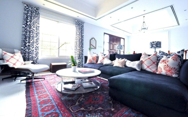 wohnzimmer teppiche orientalisch design schwarz couch couchtisch