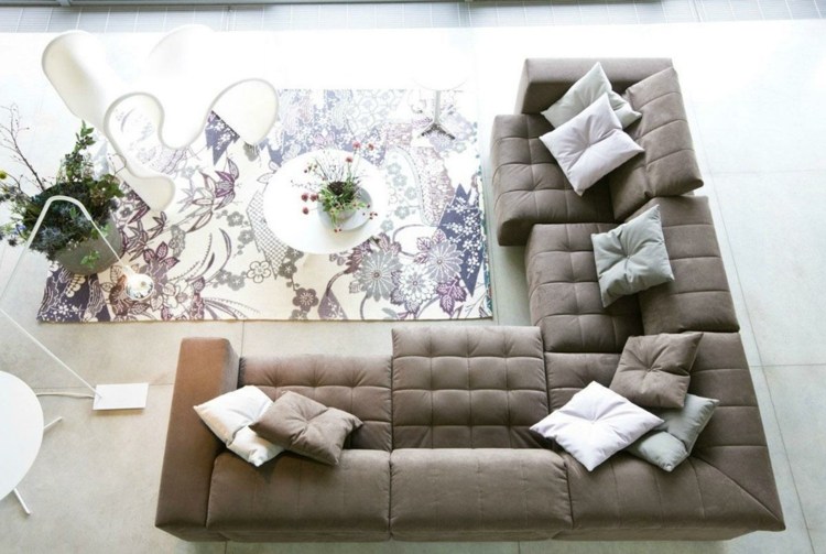 wohnzimmer teppiche romantisch design blau pink ombre blumen braun sofa