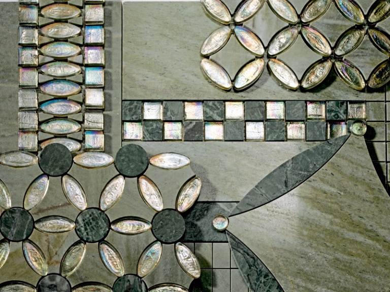 Grüne Bodenfliesen Mosaik-Glas-Blumenmotive