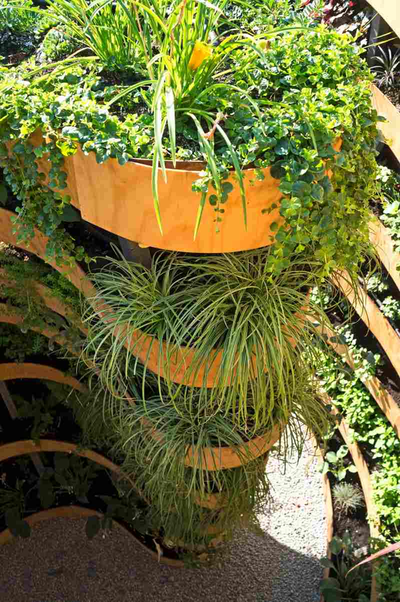 Hochbeet-Garten-bepflanzen-Idee-spiralfoermig