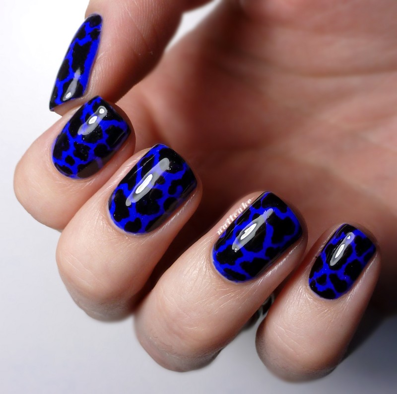 Nageldesign in Schwarz