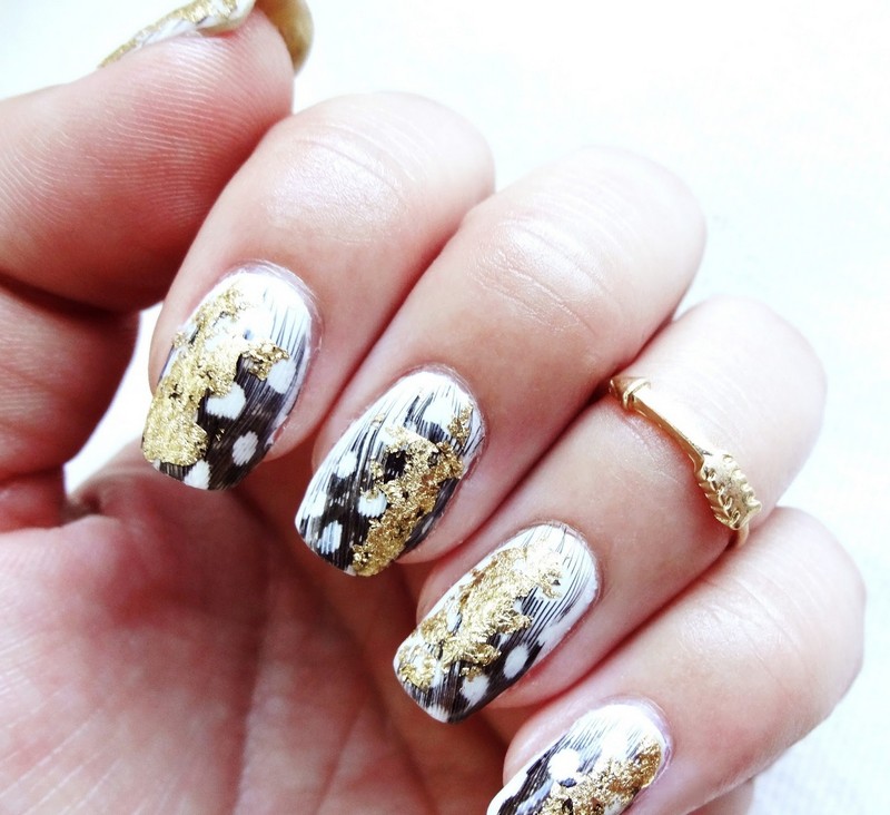 Nageldesign in Schwarz