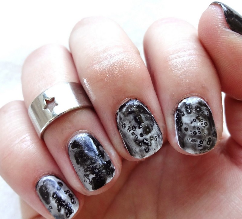 Nageldesign in Schwarz