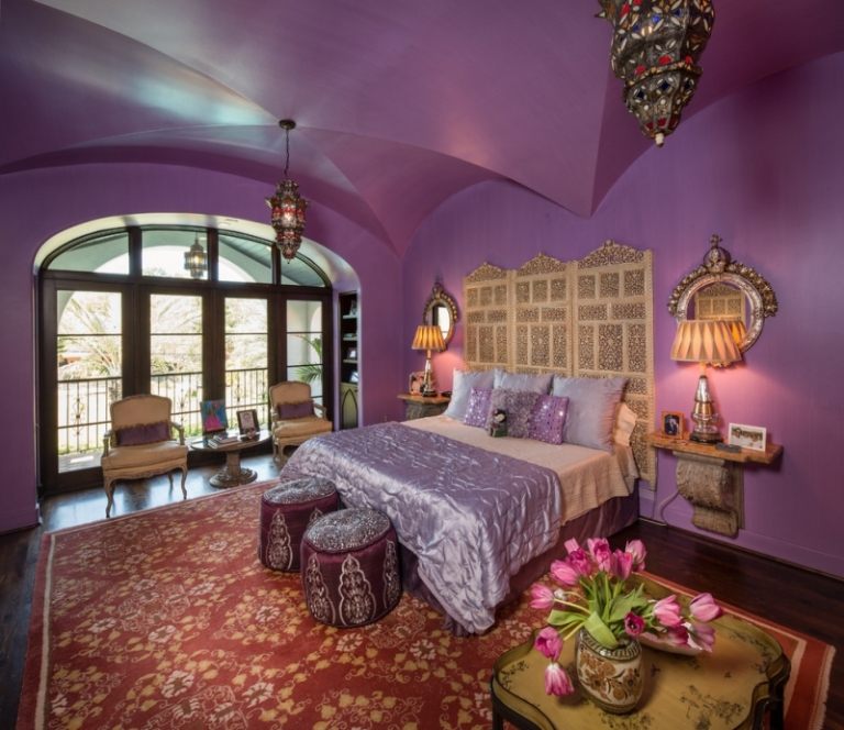 Orientalische-Deko-Schlafzimmer-Kilim-exotisch-lila-Wand