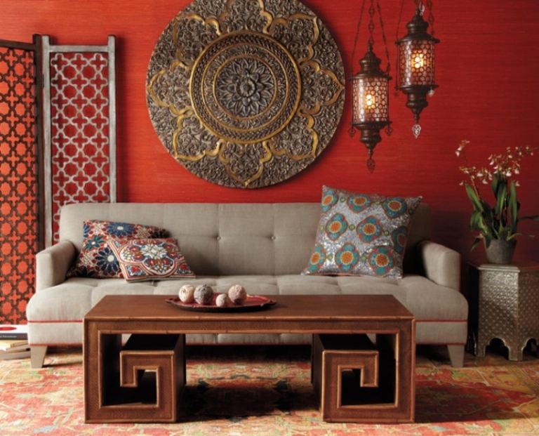 Orientalische-Deko-Wandgestaltung-Laterne-Kaffeetisch-Sofa