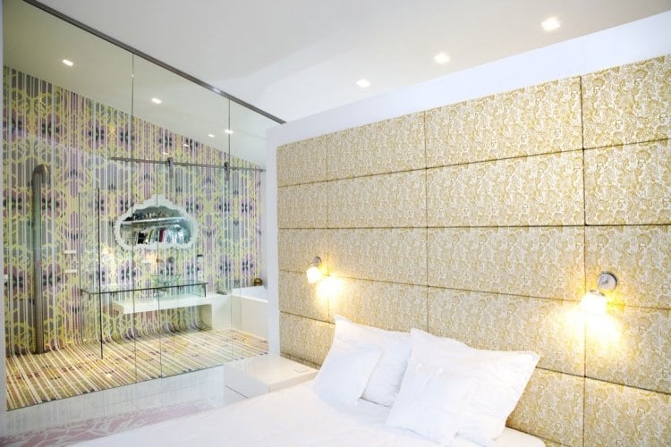 barock-design-marcel-wanders-schlafzimmer-weiss-kopfteil-gepolstert-stoff-muster-gold